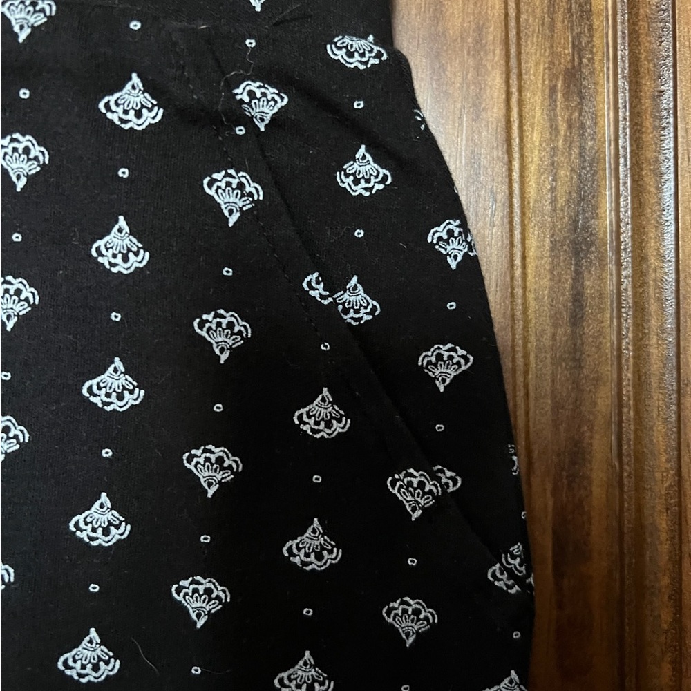 Black And White Patterned Skort - image 2